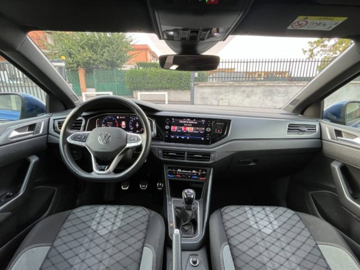 Volkswagen Taigo 1.0 tsi R-Line 115cv (12)