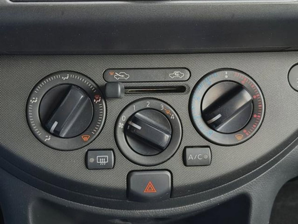 Nissan Note 1.4 16V Sport (11)