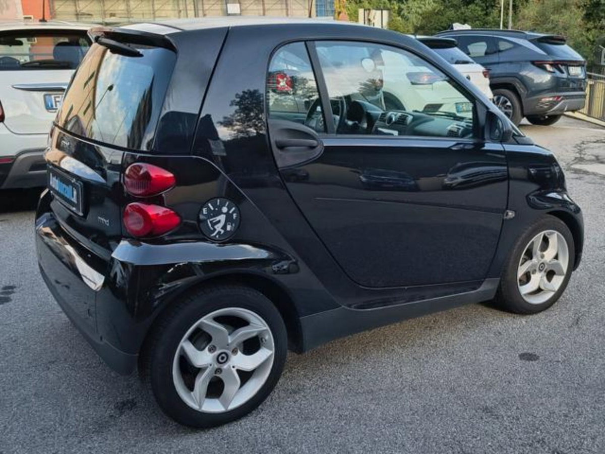 smart Fortwo 1000 52 kW MHD coupé pure (4)