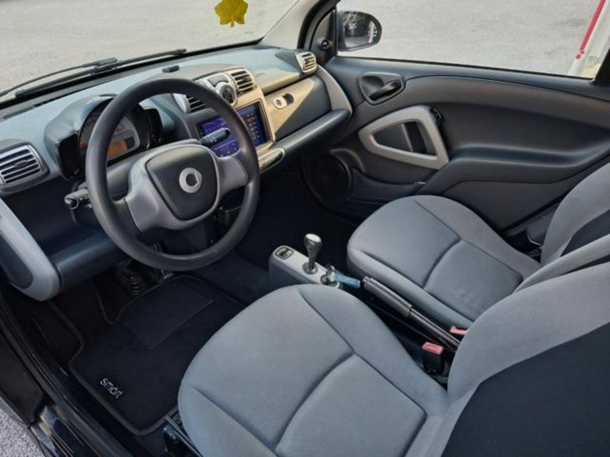 smart Fortwo 1000 52 kW MHD coupé pure (8)
