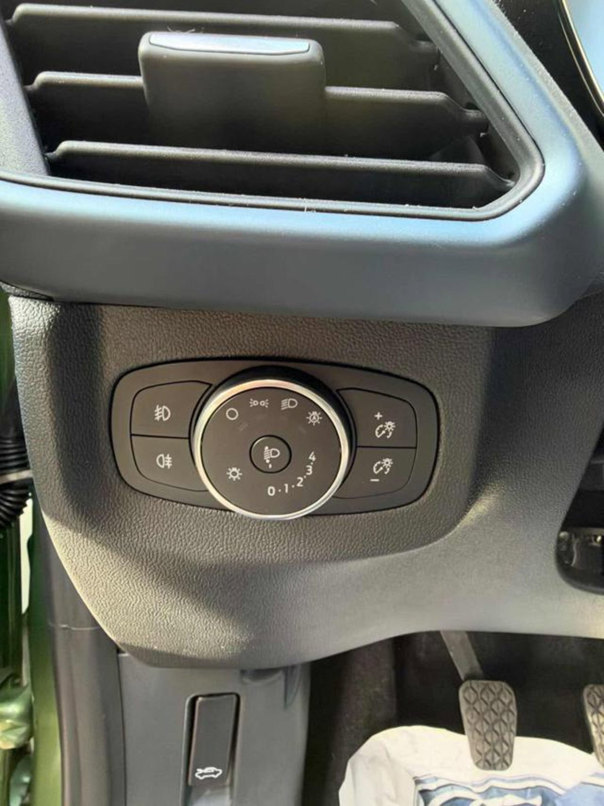 Ford Tourneo Courier 1.0 EcoBoost 100 CV Plus (14)