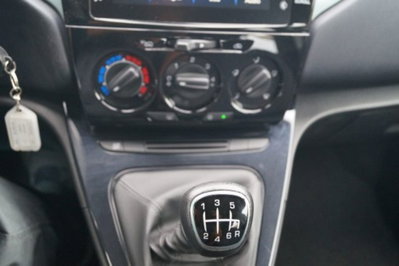 Lancia Ypsilon 1.0 FireFly 5 porte S&S Hybrid Gold Plus (11)