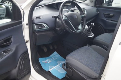 Lancia Ypsilon 1.0 FireFly 5 porte S&S Hybrid Gold Plus (7)