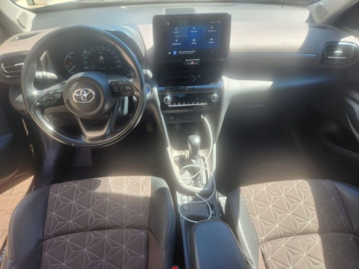 Toyota Yaris Cross 1.5 Hybrid 5p. E-CVT AWD-i Lounge (11)