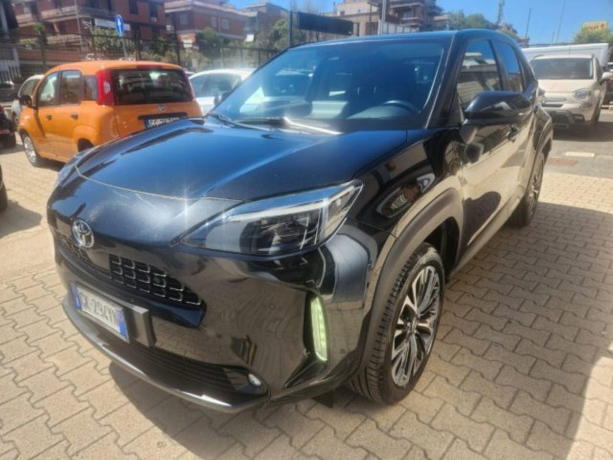 Toyota Yaris Cross 1.5 Hybrid 5p. E-CVT AWD-i Lounge (3)