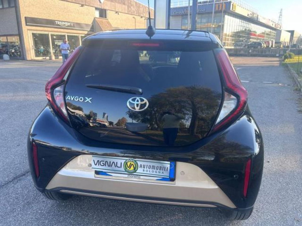 Toyota Aygo X 1.0 VVT-i 72 CV 5 porte Limited Air (4)