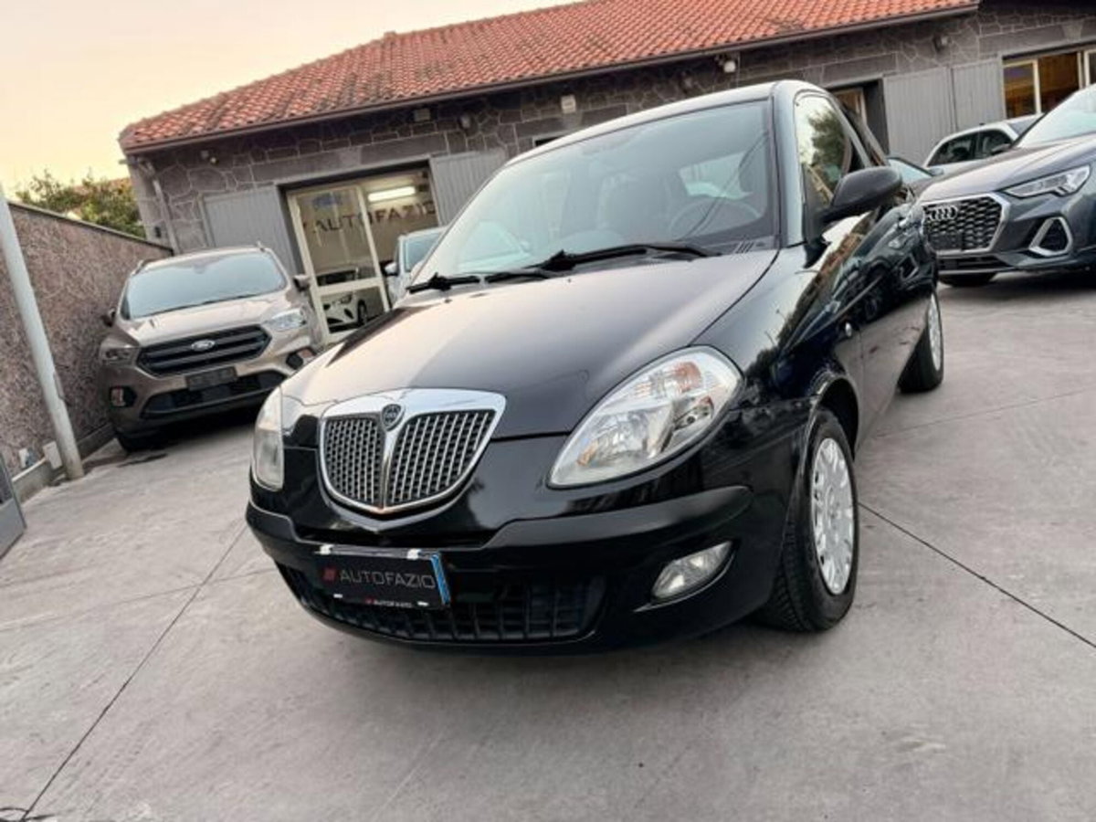 Lancia Ypsilon 16V Oro