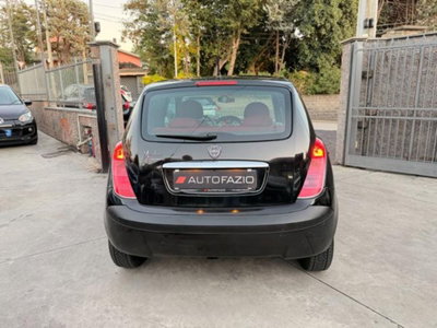 Lancia Ypsilon 16V Oro (13)