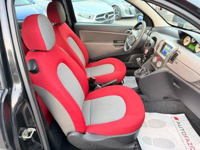 Lancia Ypsilon 16V Oro (16)