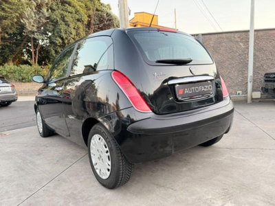 Lancia Ypsilon 16V Oro (3)