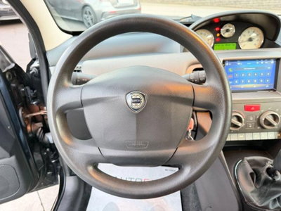 Lancia Ypsilon 16V Oro (7)