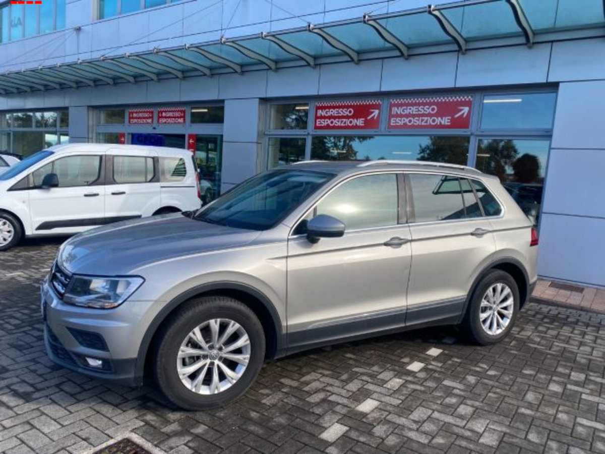 Volkswagen Tiguan 2.0 TDI 150 CV SCR DSG 4MOTION Life (2)
