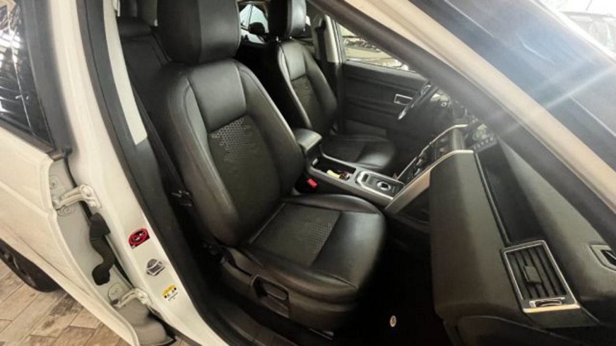 Land Rover Discovery Sport 2.0D I4-L.Flw 150 CV AWD Auto (6)