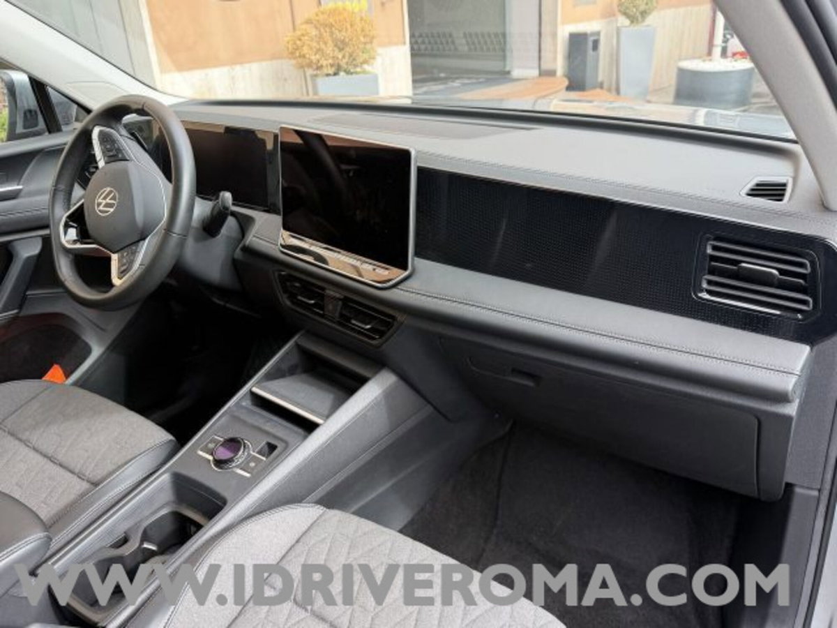 Volkswagen Tiguan Allspace 2.0 tdi R-Line 150cv dsg (18)