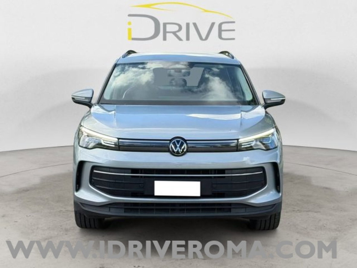 Volkswagen Tiguan Allspace 2.0 tdi R-Line 150cv dsg (2)