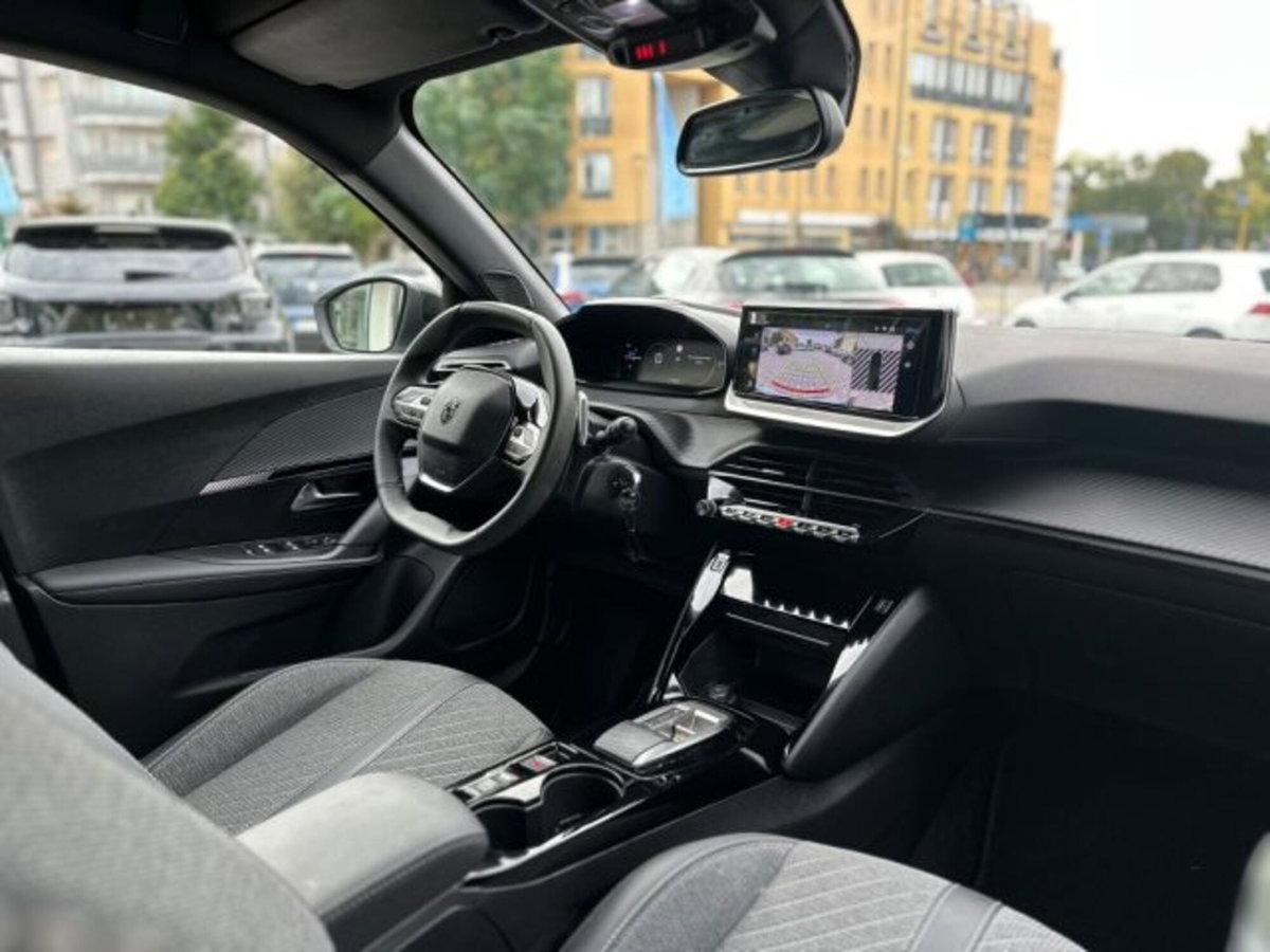 Peugeot 2008 PureTech 130 S&S EAT8 Allure Pack (10)