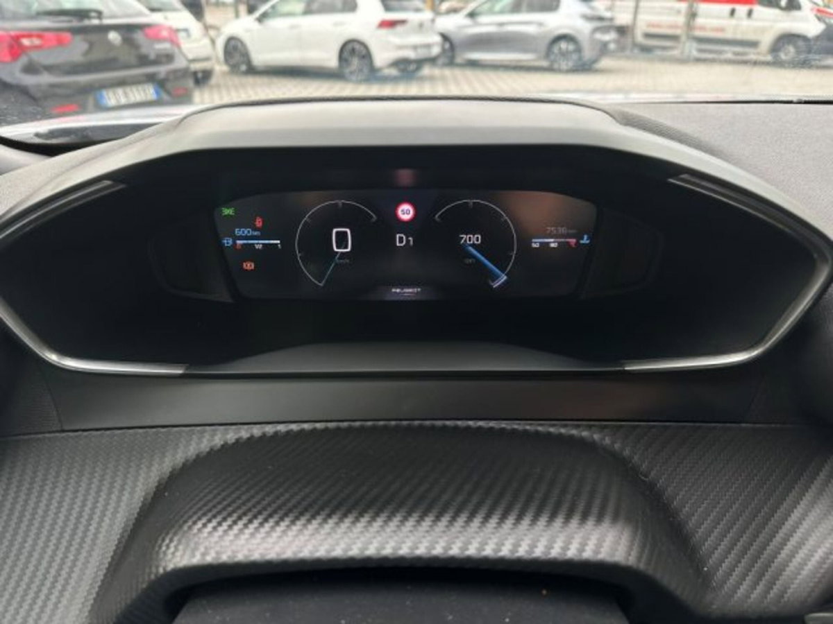 Peugeot 2008 PureTech 130 S&S EAT8 Allure Pack (16)
