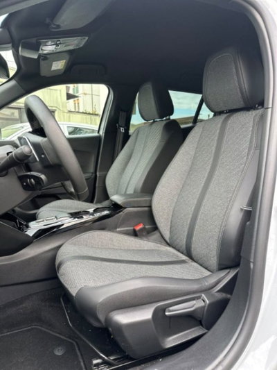 Peugeot 2008 PureTech 130 S&S EAT8 Allure Pack (8)