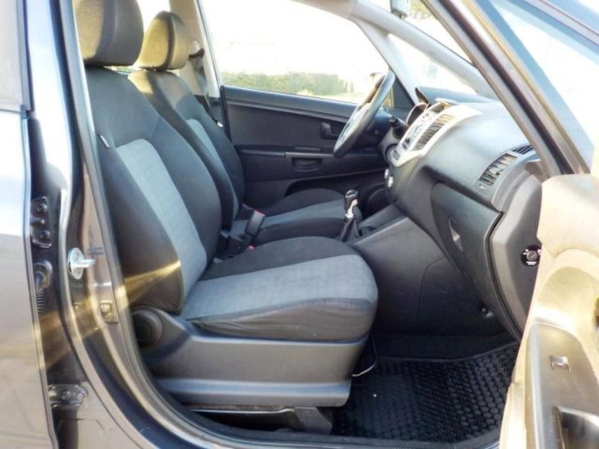 Kia Venga 1.4 EcoGPL Active (15)