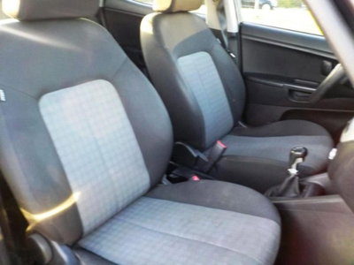 Kia Venga 1.4 EcoGPL Active (17)