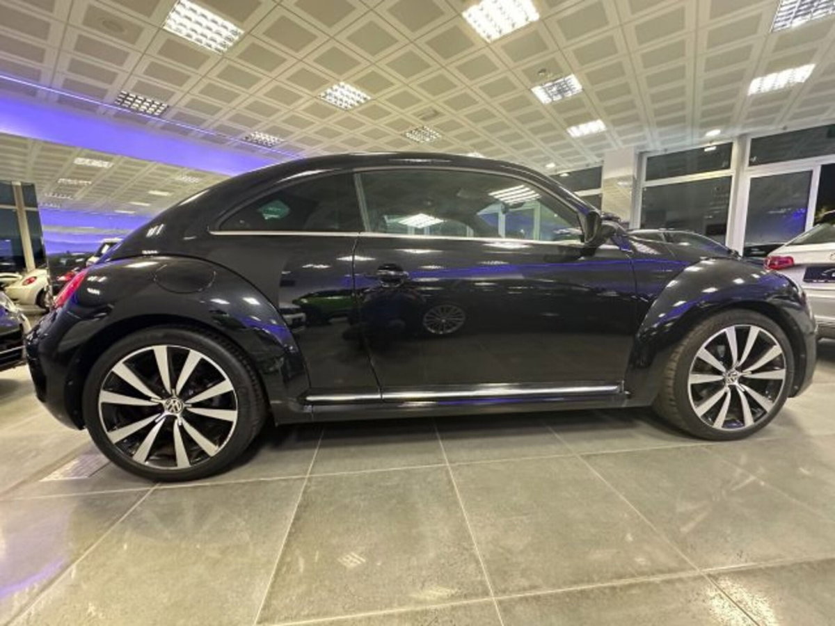 Volkswagen Maggiolino 2.0 TDI Sport (5)
