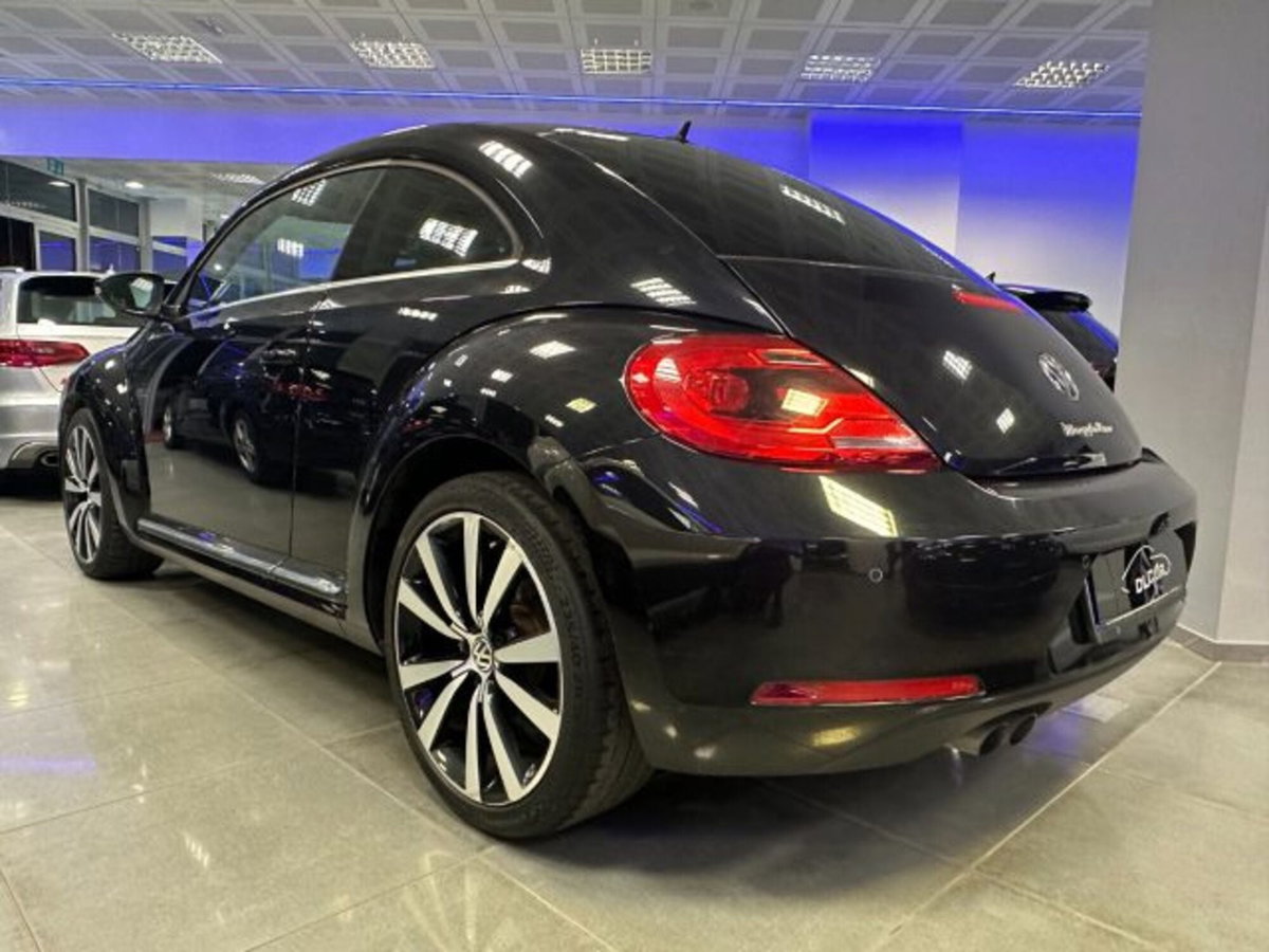 Volkswagen Maggiolino 2.0 TDI Sport (6)