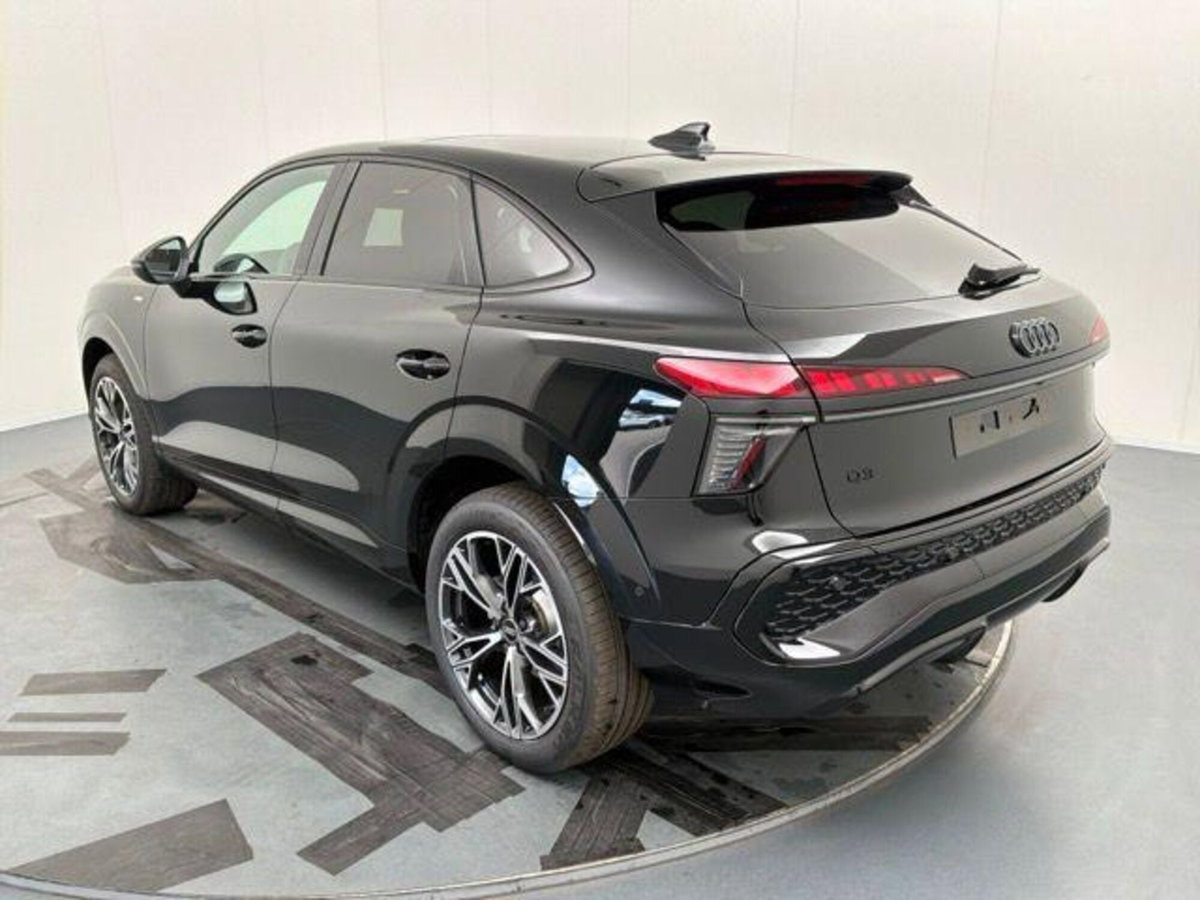 Audi Q3 Sportback 2.0 tdi S line 150cv s-tronic (6)