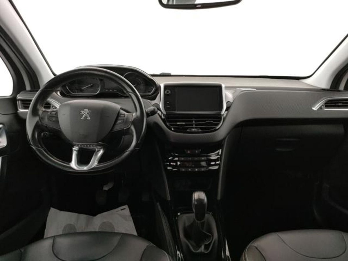 Peugeot 2008 100 S&S Allure (7)