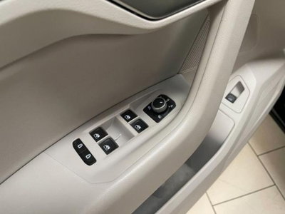 Volkswagen Touareg 3.0 V6 tdi scr R-Line Final Edition 231cv auto (10)