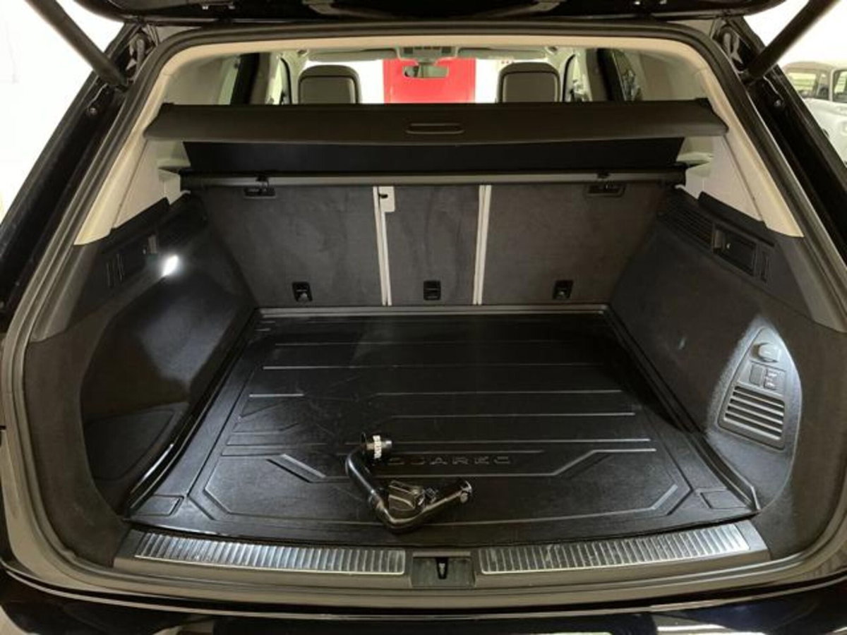Volkswagen Touareg 3.0 V6 tdi scr R-Line Final Edition 231cv auto (16)
