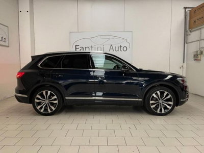 Volkswagen Touareg 3.0 V6 tdi scr R-Line Final Edition 231cv auto (2)