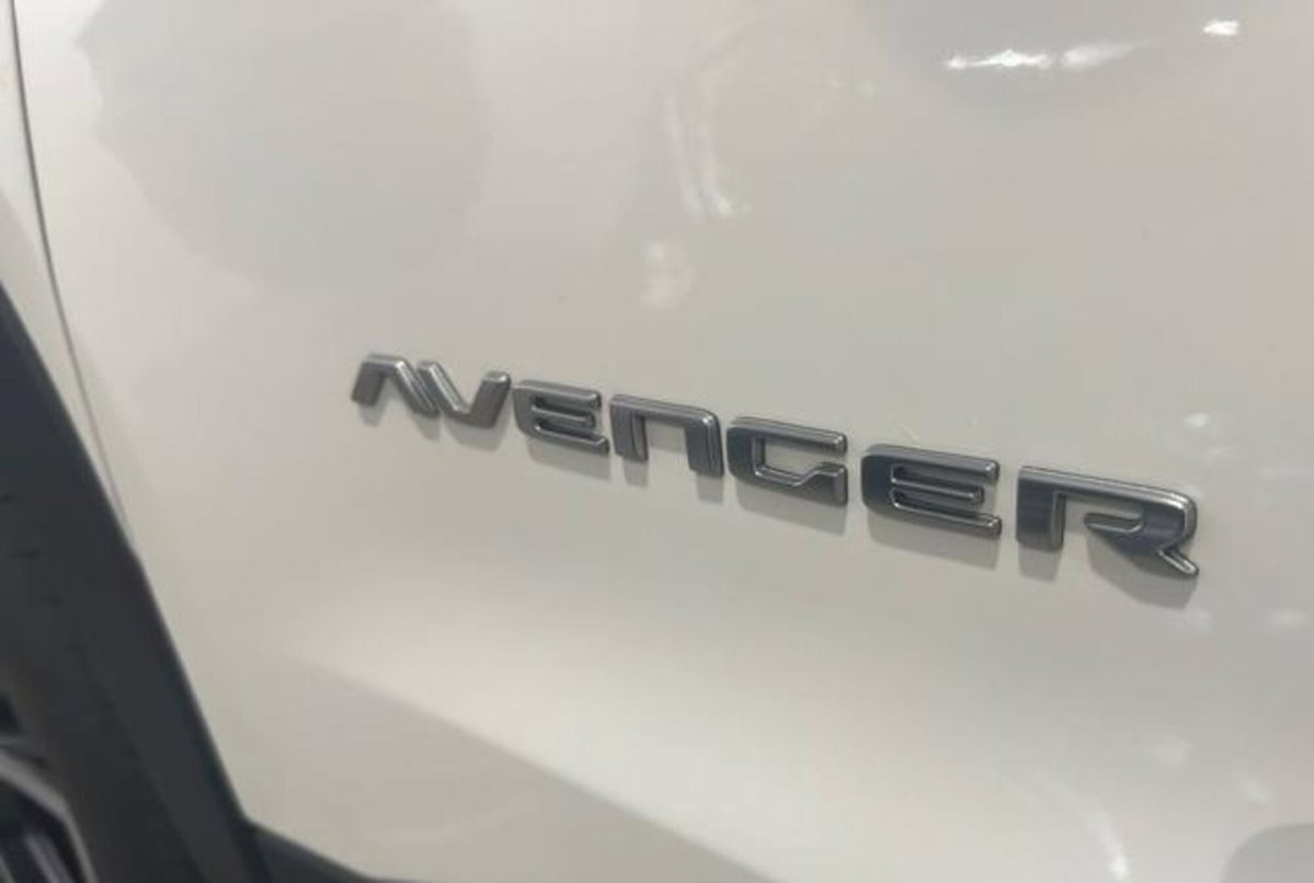 Jeep Avenger 1.2 turbo Summit fwd 100cv (3)