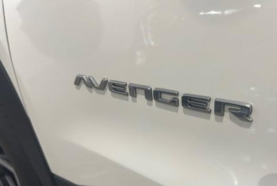Jeep Avenger 1.2 turbo Summit fwd 100cv (3)