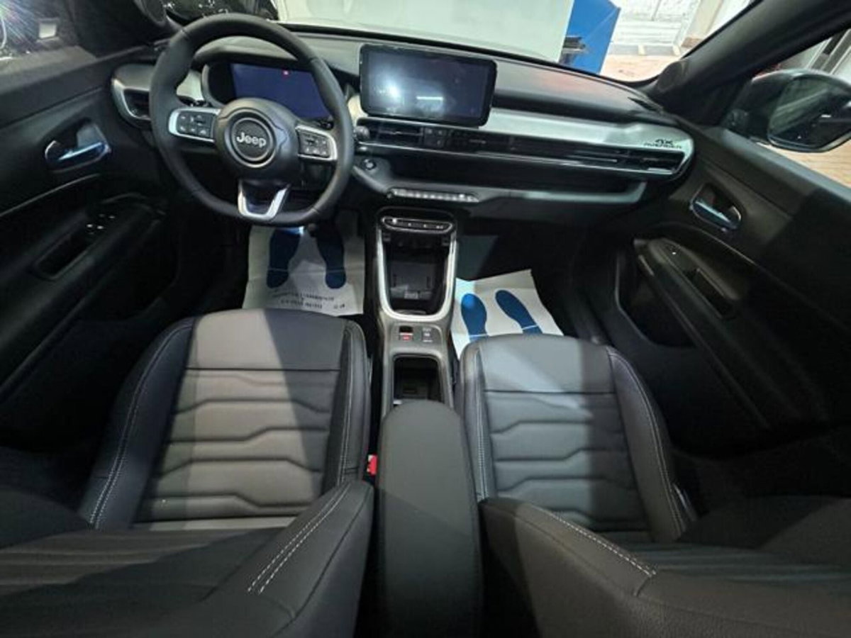 Jeep Avenger 1.2 turbo Summit fwd 100cv (4)
