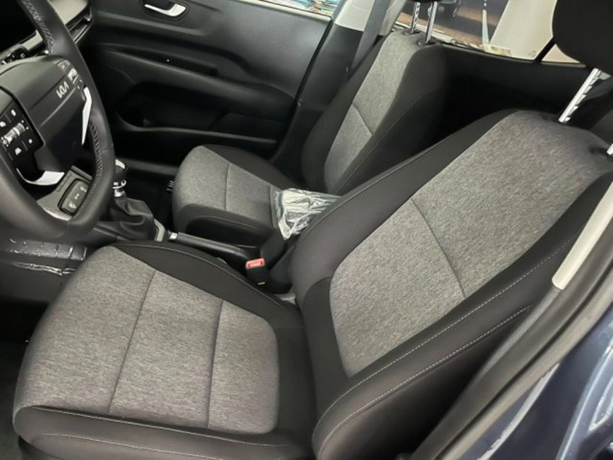 Kia Stonic 1.0 t-gdi mhev Urban 100cv dct (12)
