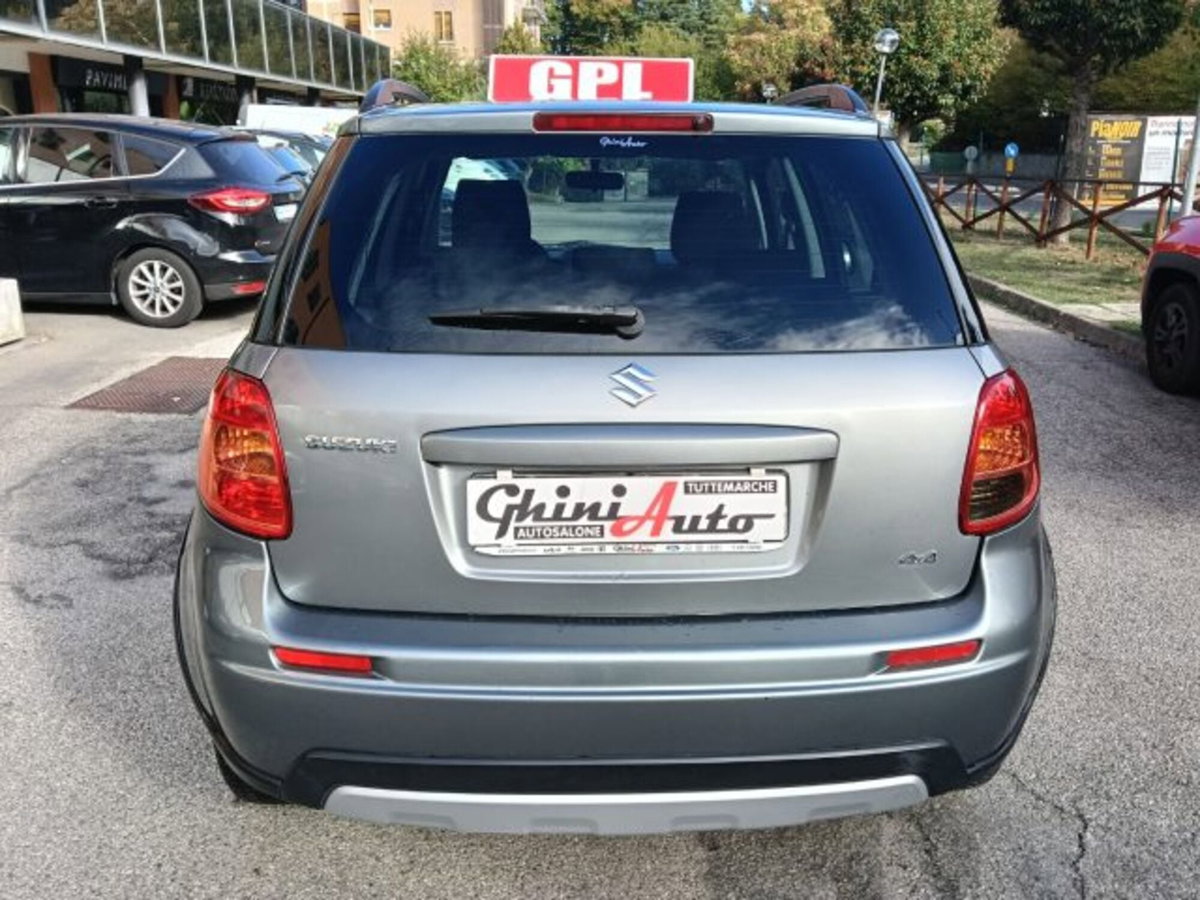 Suzuki SX4 16V 4WD Outdoor Line GLX (4)