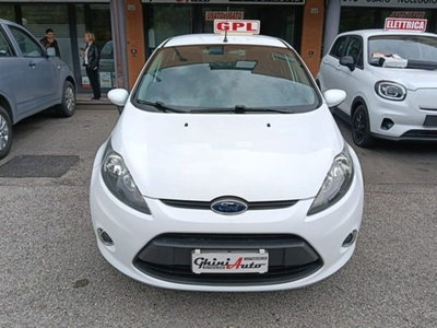 Ford Fiesta 1.4 5 porte Bz.- GPL Titanium (2)