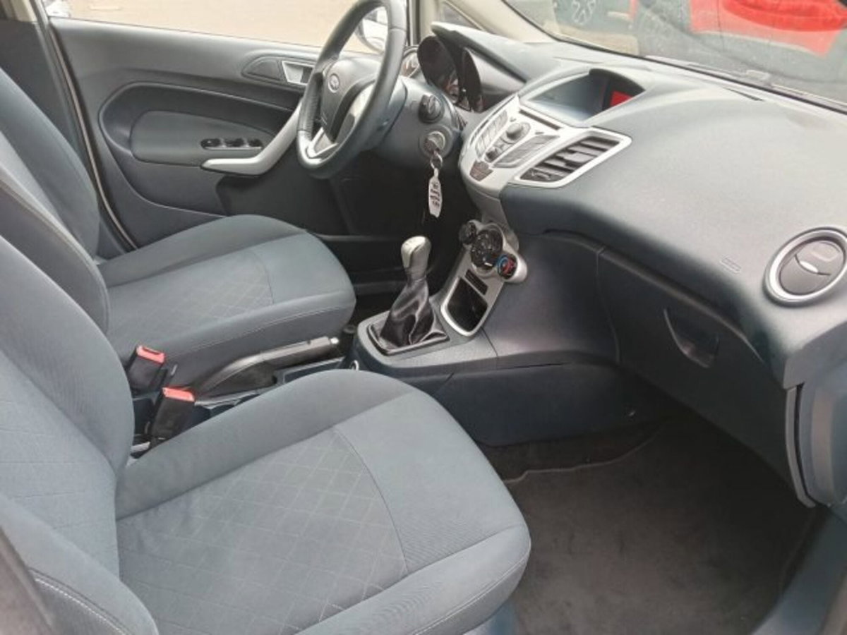 Ford Fiesta 1.4 5 porte Bz.- GPL Titanium (7)