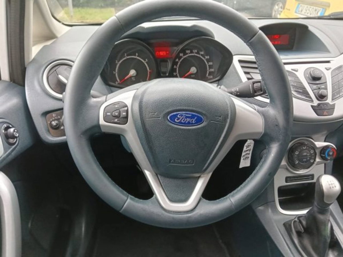 Ford Fiesta 1.4 5 porte Bz.- GPL Titanium (8)