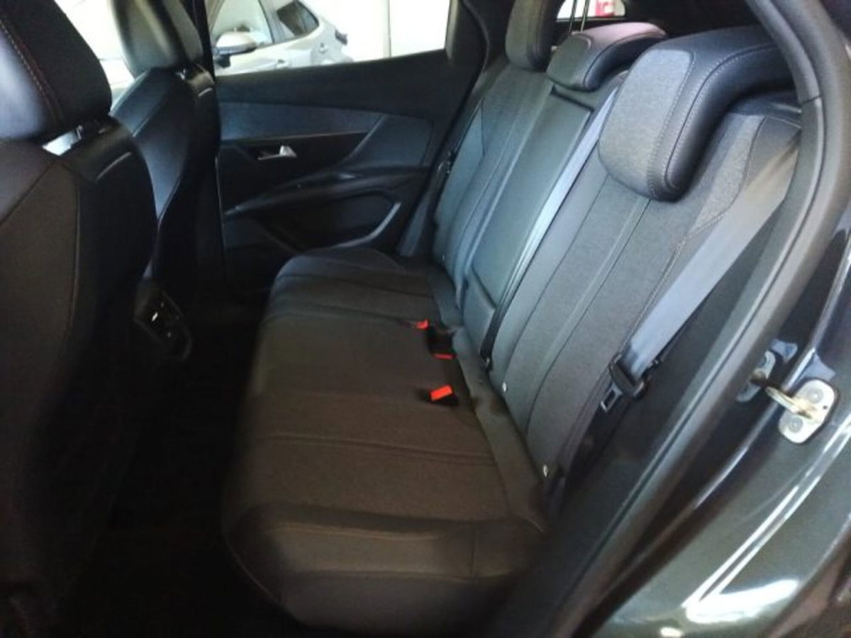 Peugeot 3008 BlueHDi 130 S&S EAT8 GT Line (7)