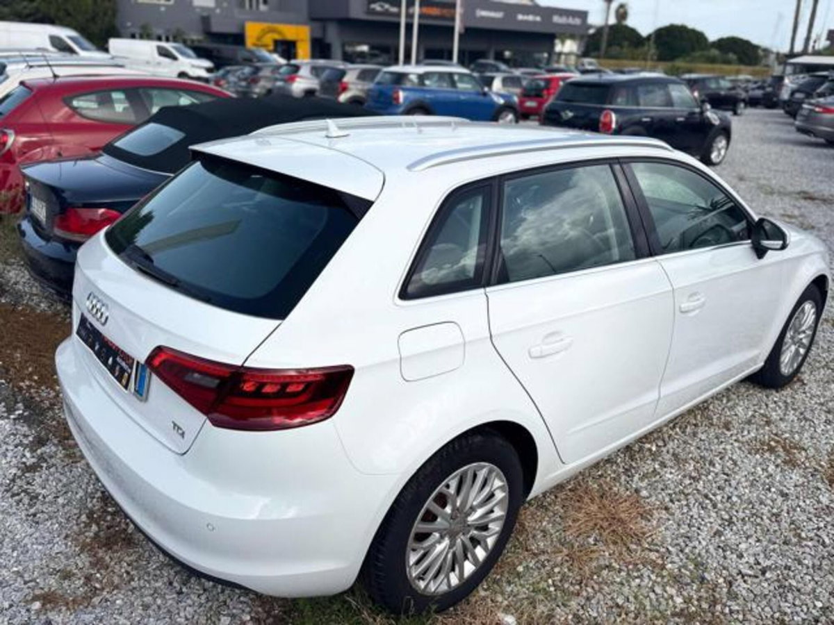 Audi A3 2.0 TDI 150 CV clean diesel S tronic Ambition (5)