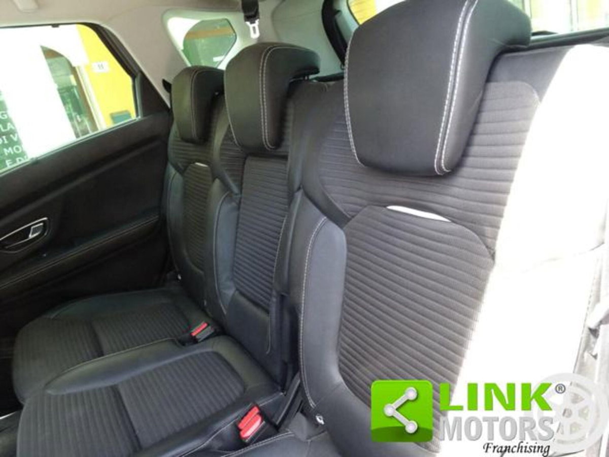 Renault Scenic E-Tech Electric 1.5 dCi 110CV Attractive (9)