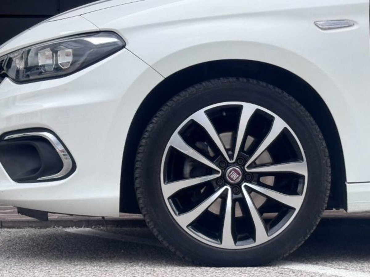 Fiat Tipo Station Wagon Tipo 1.6 Mjt S&S SW Lounge (14)