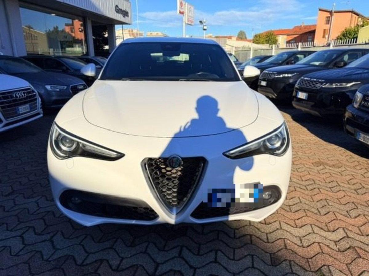 Alfa Romeo Stelvio Stelvio 2.2 Turbodiesel 160 CV AT8 RWD Super Business (2)
