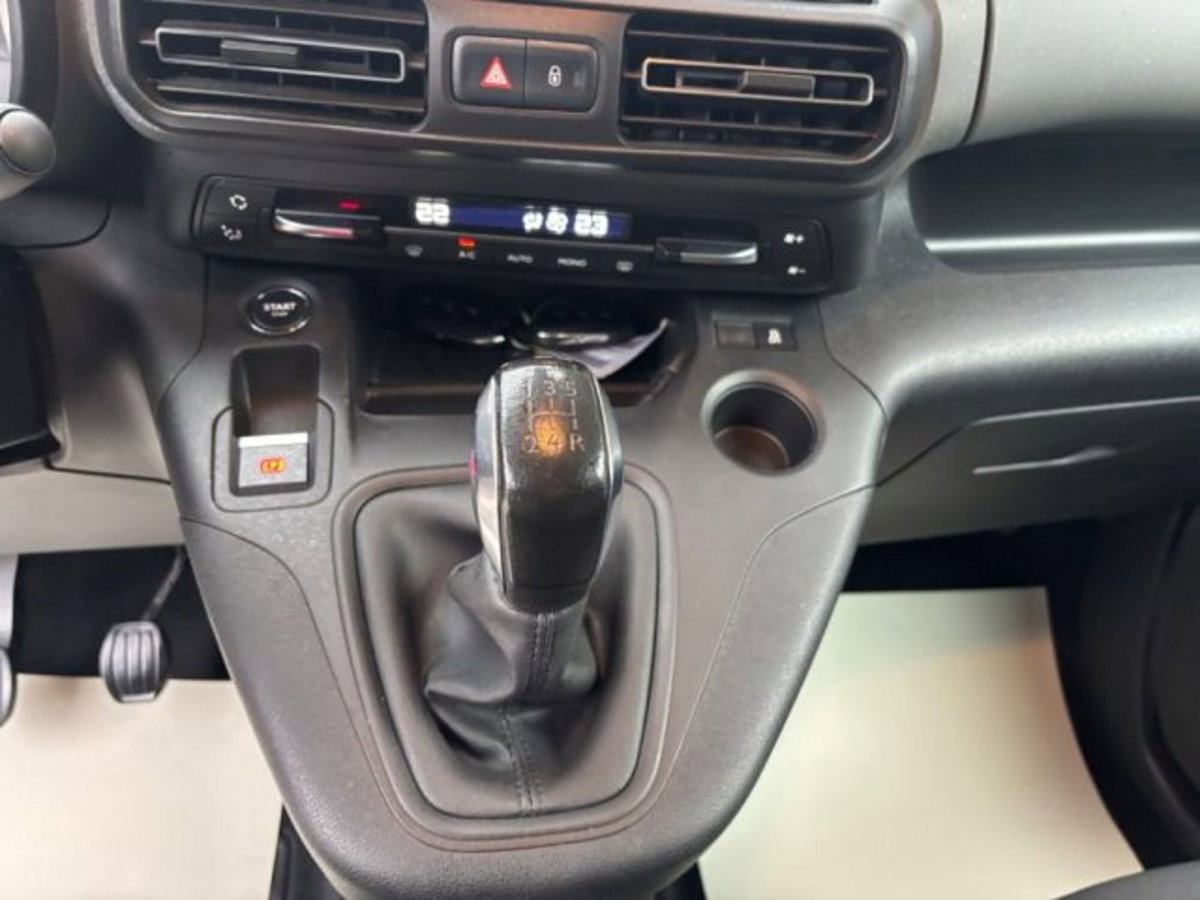 Citroen Berlingo BlueHDi 100 M Shine (12)