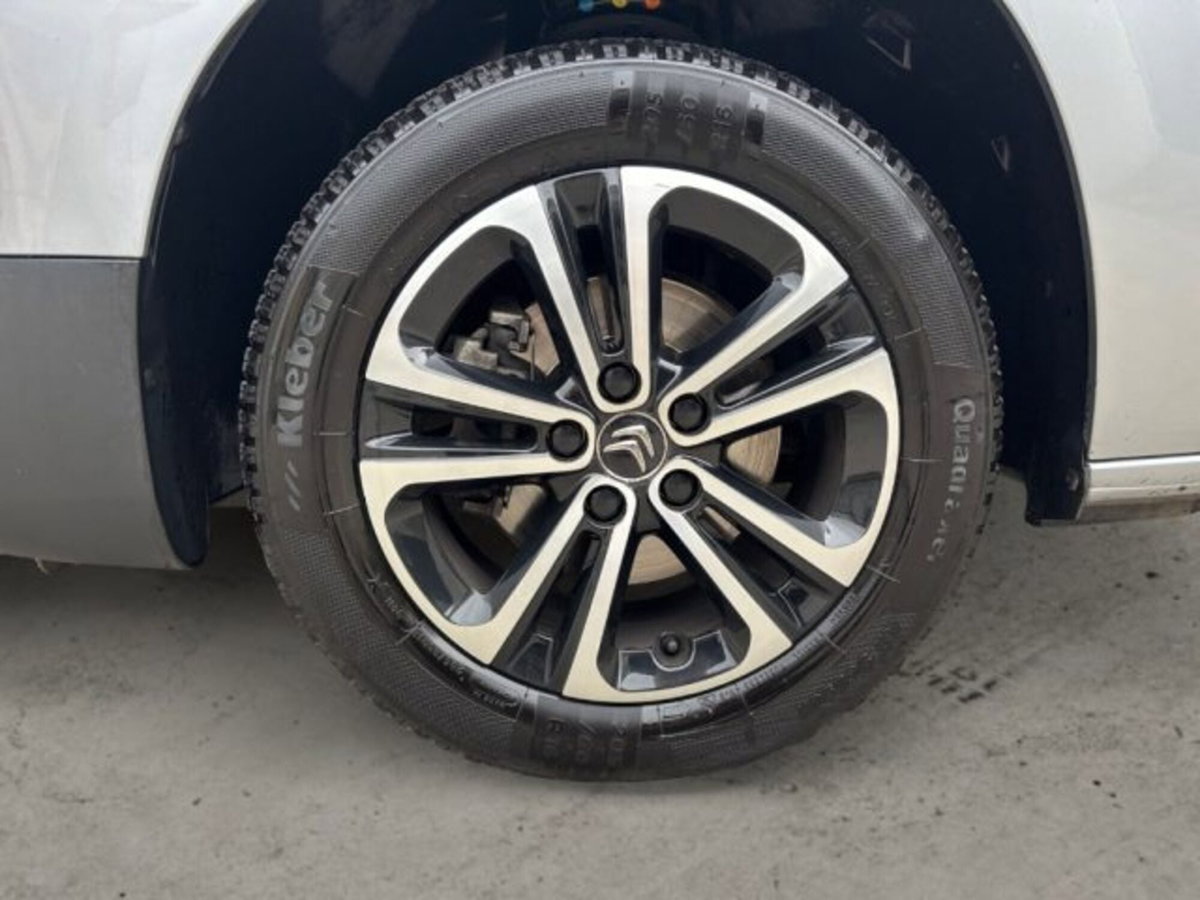 Citroen Berlingo BlueHDi 100 M Shine (8)
