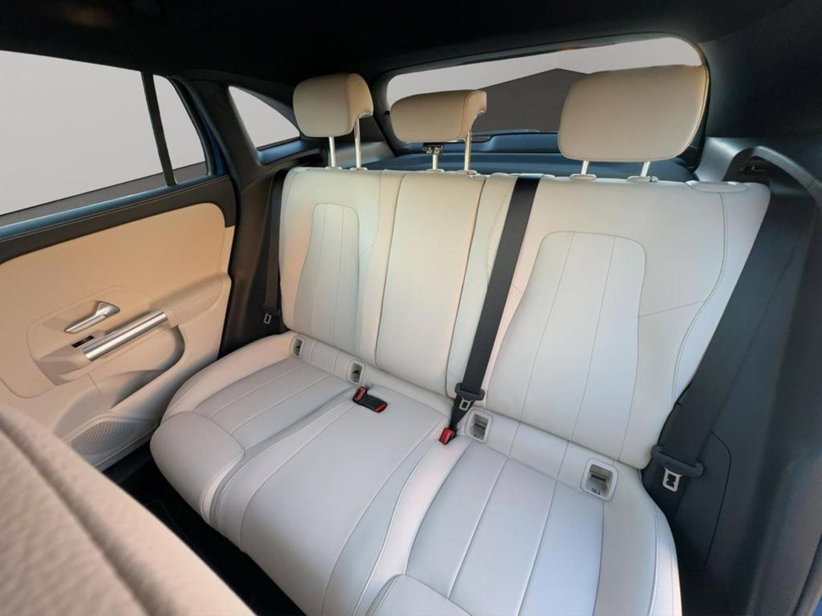 Mercedes-Benz GLA SUV 200 d Progressive Advanced auto (11)