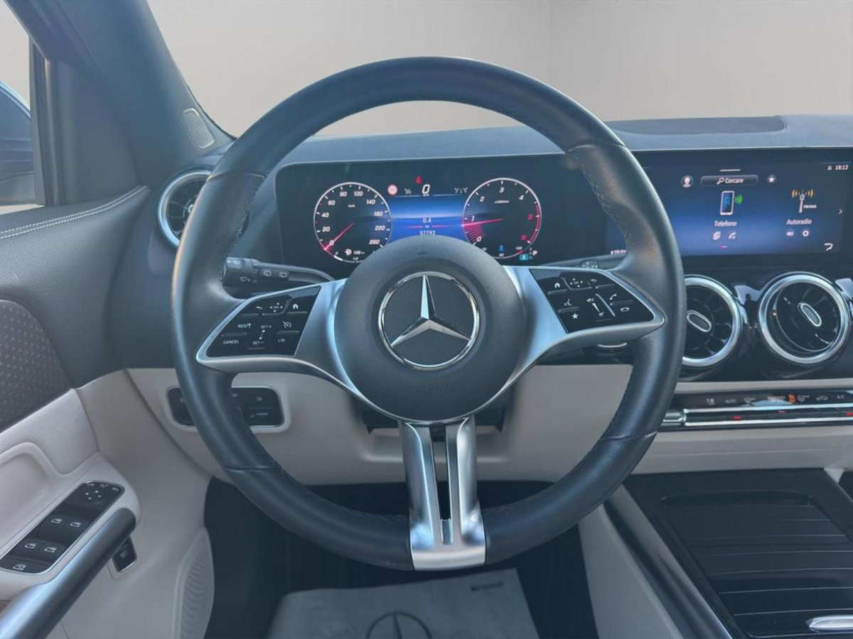 Mercedes-Benz GLA SUV 200 d Progressive Advanced auto (12)
