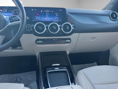 Mercedes-Benz GLA SUV 200 d Progressive Advanced auto (14)