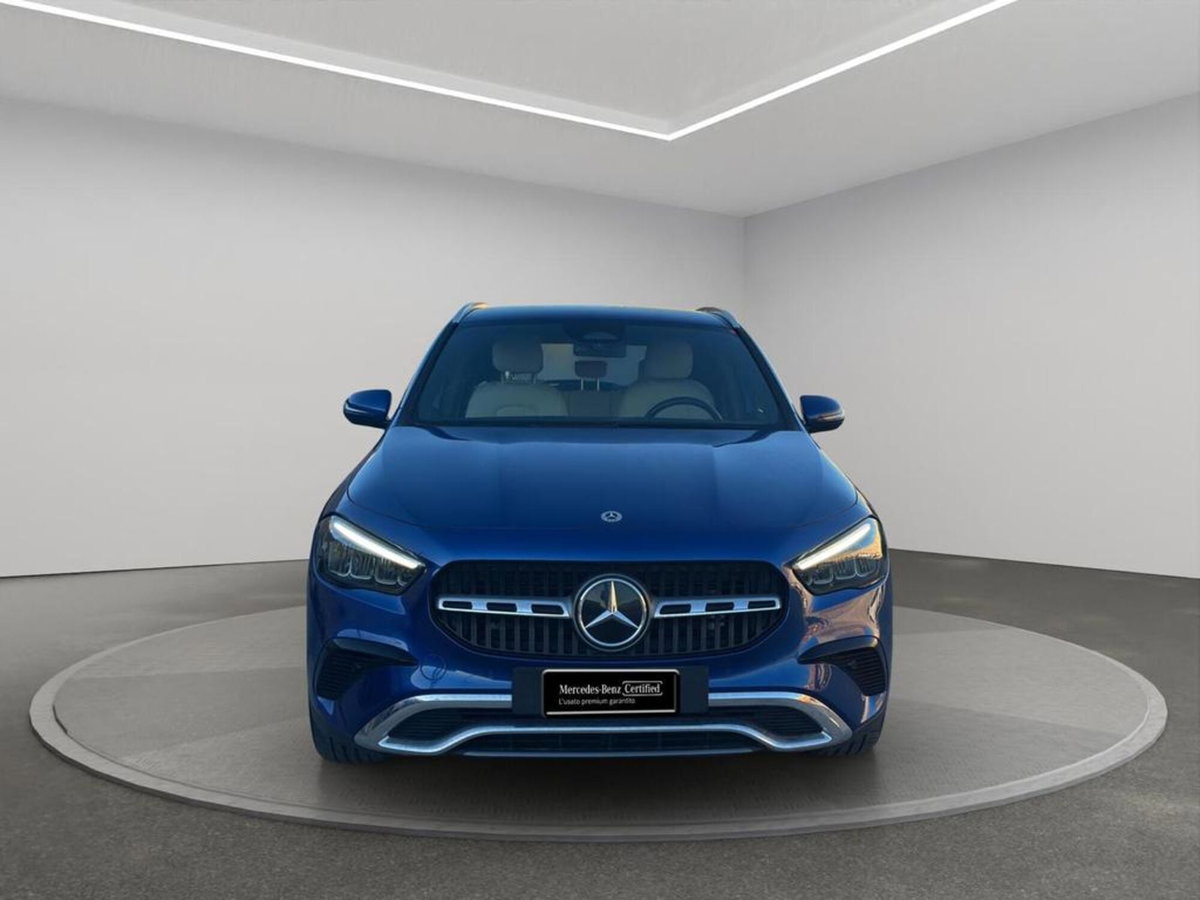 Mercedes-Benz GLA SUV 200 d Progressive Advanced auto (3)